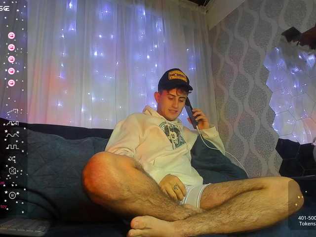 Live sex webcam photo for Theslimboy #279330596