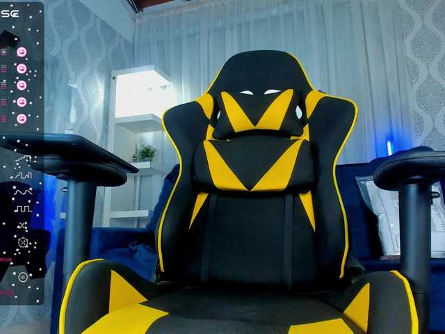 Live sex webcam photo for Theslimboy #289355335