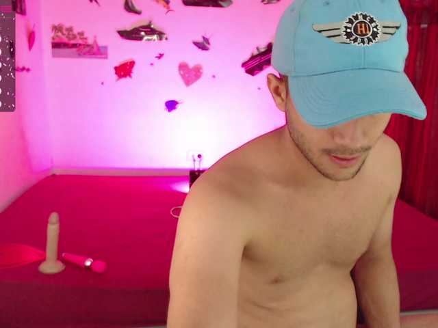 Live sex webcam photo for ThiagoMendoza #275562020