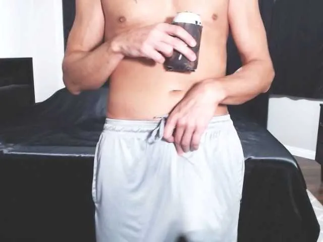 Live sex webcam photo for ThickD2C #276958363