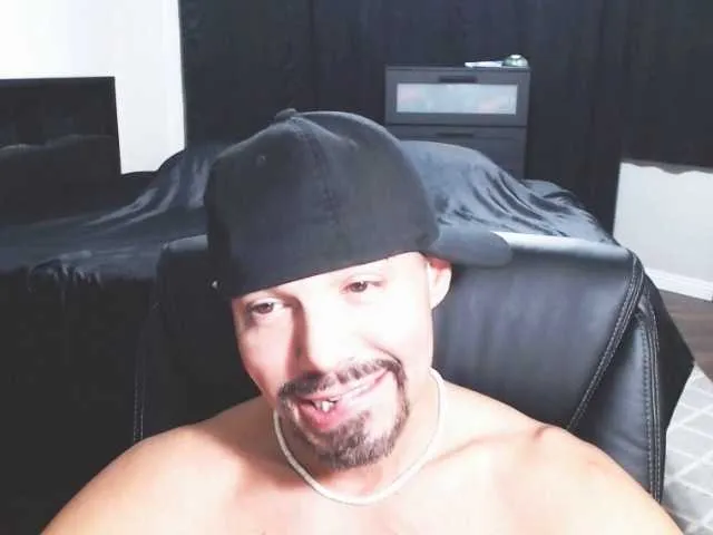 Live sex webcam photo for ThickD2C #277120859