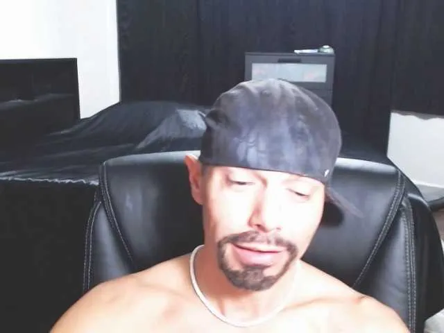 Live sex webcam photo for ThickD2C #277129695