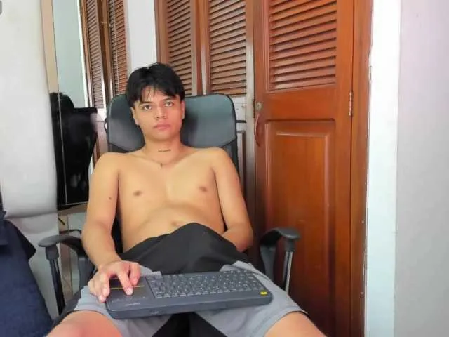 Live sex webcam photo for Thomas-escobar1 #277037120
