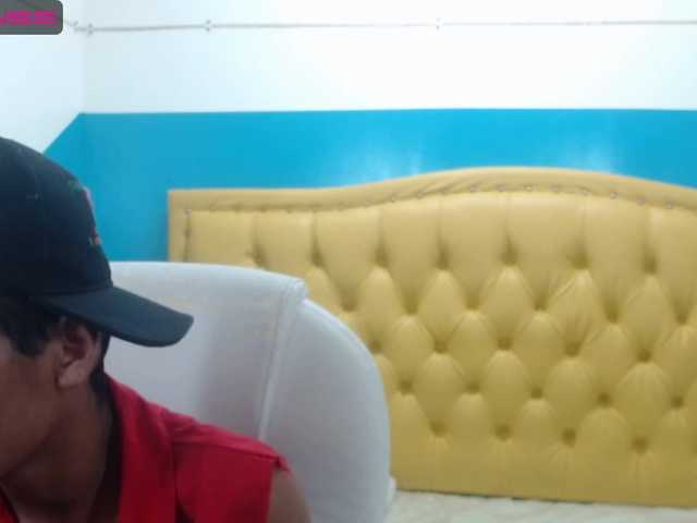 Live sex webcam photo for ThomasEscalante #275735022