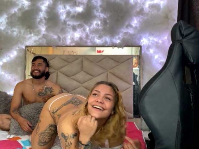 Live sex webcam photo for Thomasandkitana #275958560