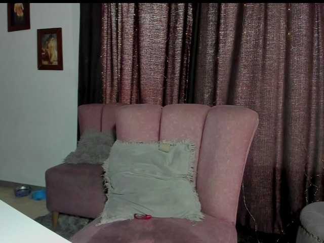 Live sex webcam photo for Thomasandkitana #277589527