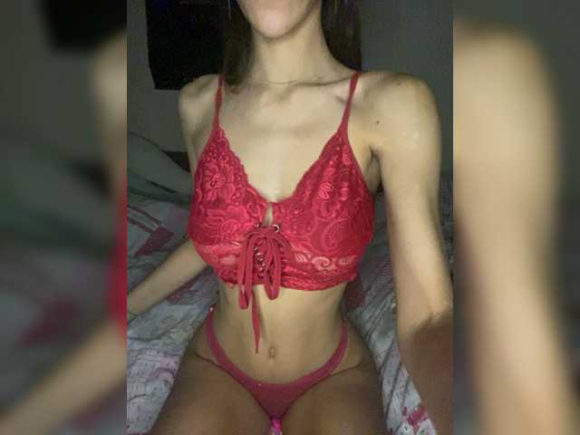 Live sex webcam photo for TiTTYMiLKs #276806614