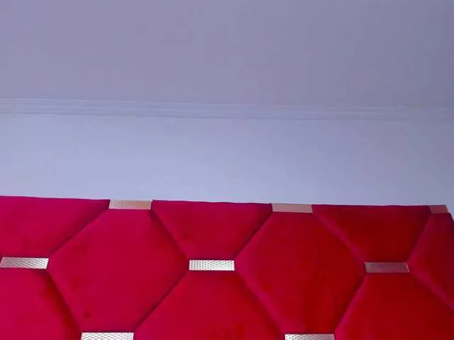 Live sex webcam photo for Tiantii #277787436