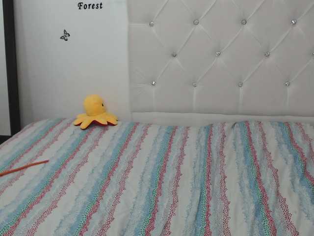 Live sex webcam photo for Tifany-Suarez #272927320