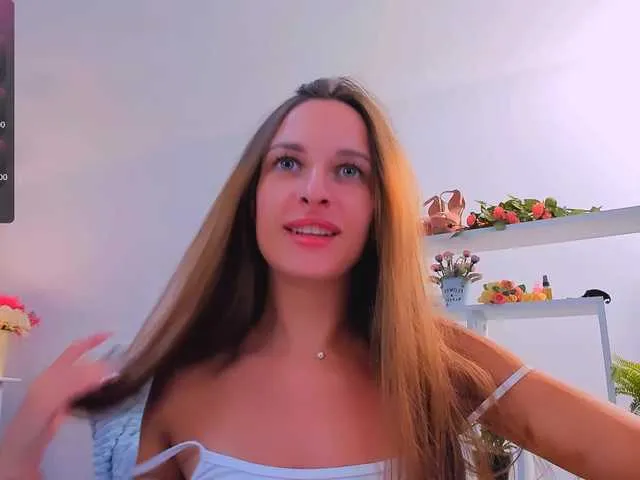 Live sex webcam photo for Tiffaaany #281066508