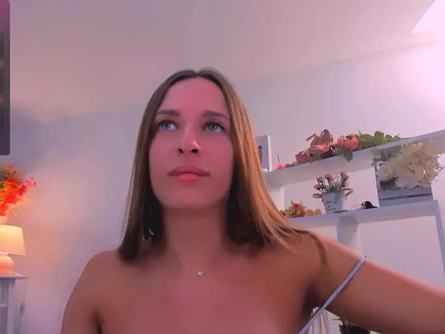 Live sex webcam photo for Tiffaaany #289498880