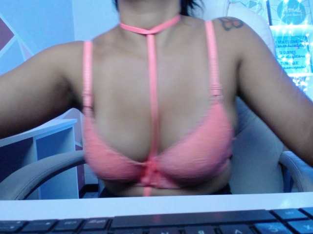 Live sex webcam photo for Tiffanny-hear #274115917