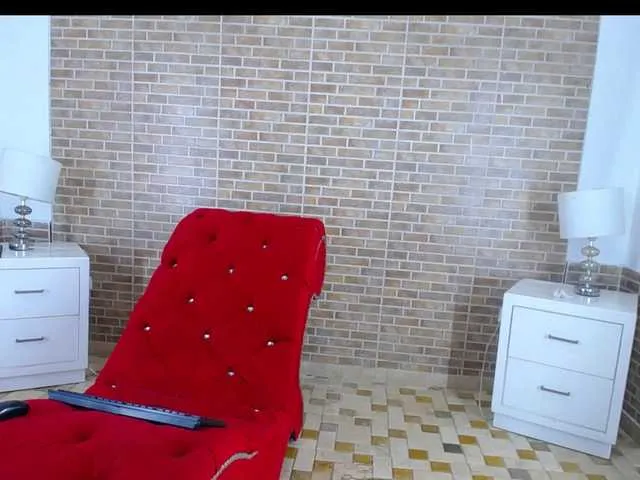 Live sex webcam photo for Tiffany-Baker #291142137