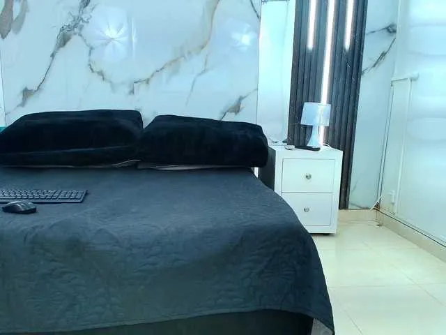 Live sex webcam photo for Tiffany-Baker #291531317