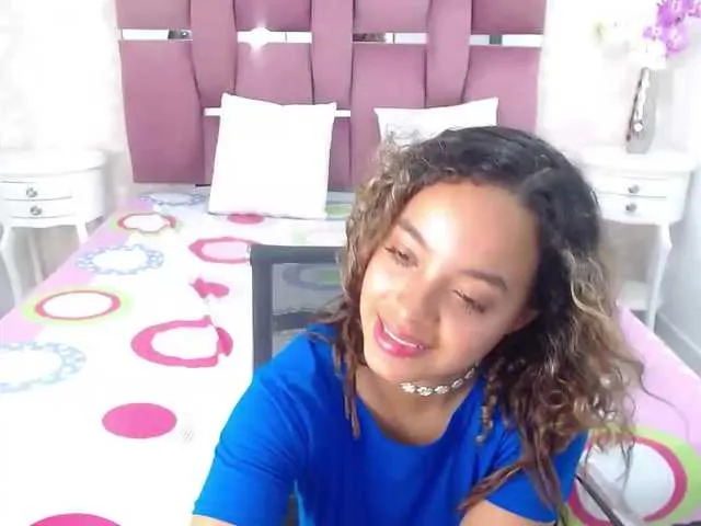 Live sex webcam photo for Tiffany-Ross #275466338