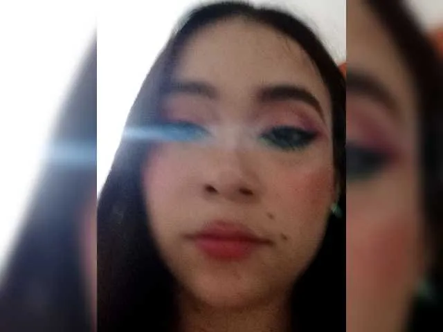 Live sex webcam photo for TiffanyB8 #292238850