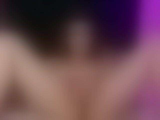 Live sex webcam photo for TiffanyF #294098861