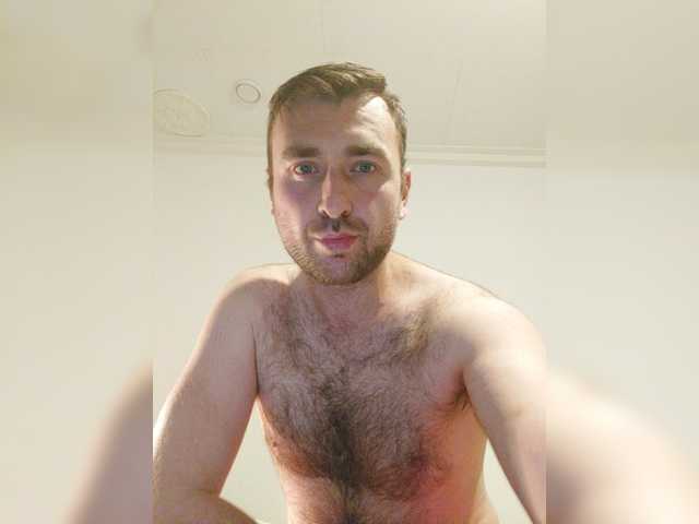 Live sex webcam photo for Tiger198666 #276165438