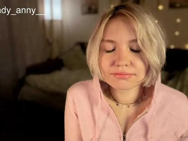 Live sex webcam photo for Tikoffka #292267308