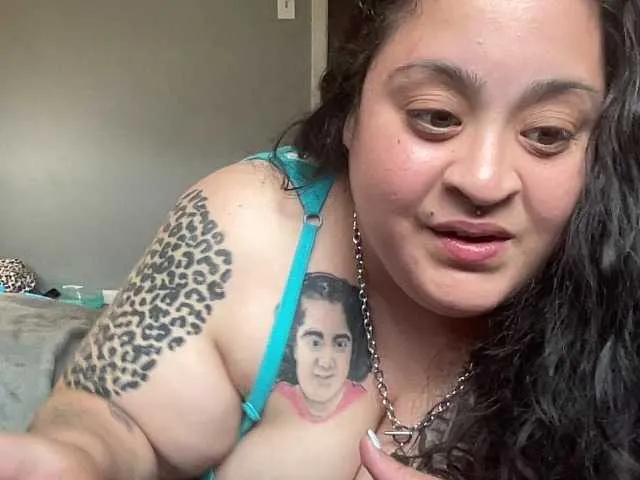 Live sex webcam photo for Tillymarie34 #277999447