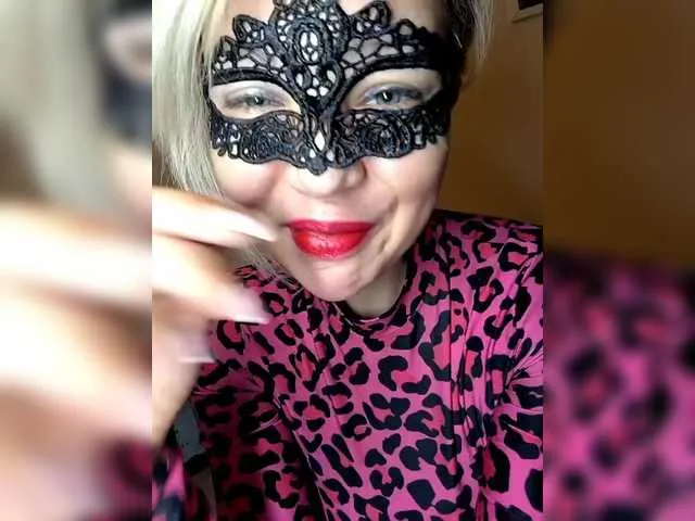 Live sex webcam photo for TilyTily #291192248