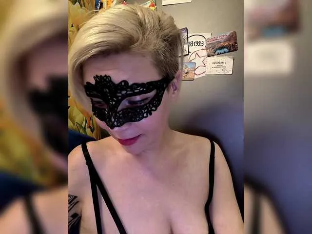 Live sex webcam photo for TilyTily #291443783