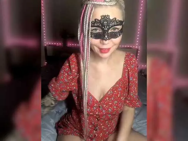 Live sex webcam photo for TilyTily #291704983