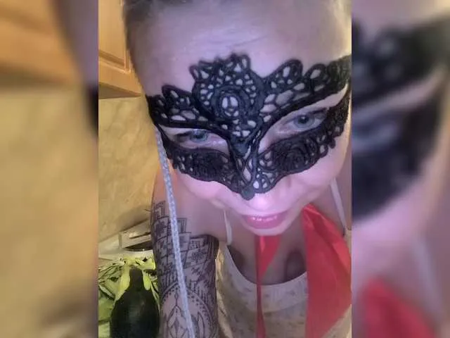 Live sex webcam photo for TilyTily #291724139