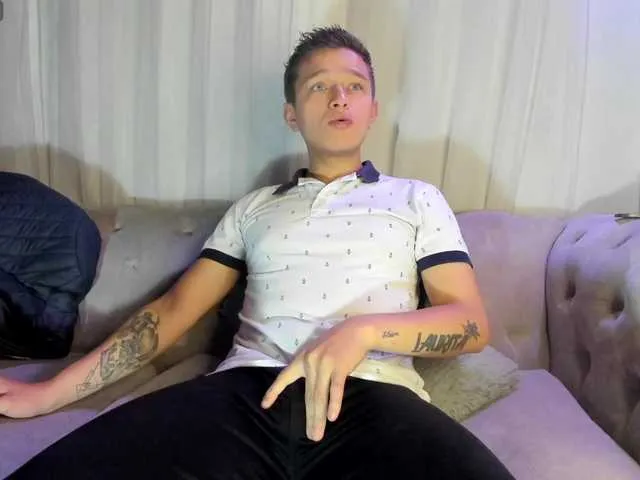 Live sex webcam photo for Tim-Wolf1 #277631303