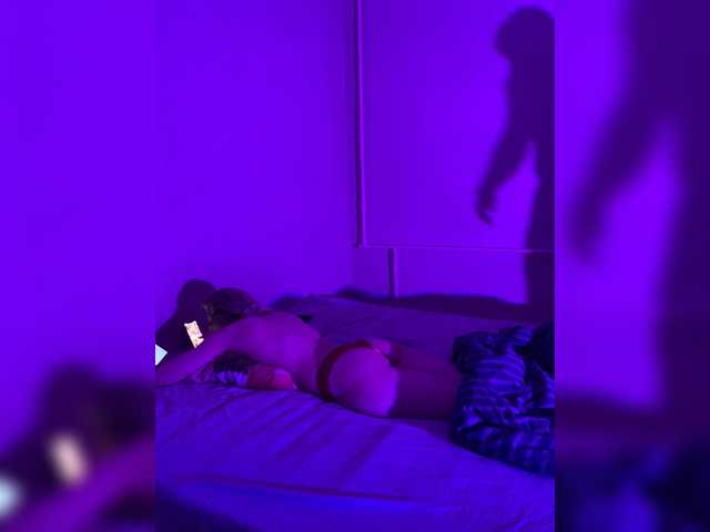 Live sex webcam photo for TimeGameFuck #273190757