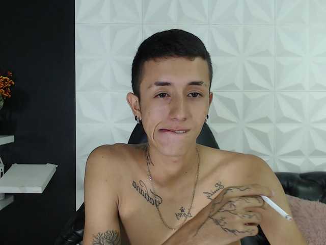 Live sex webcam photo for Timmy-Jamess #275585583