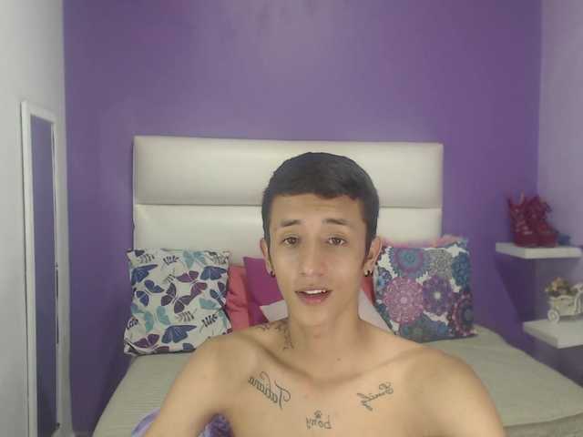 Live sex webcam photo for Timmy-Jamess #275961858