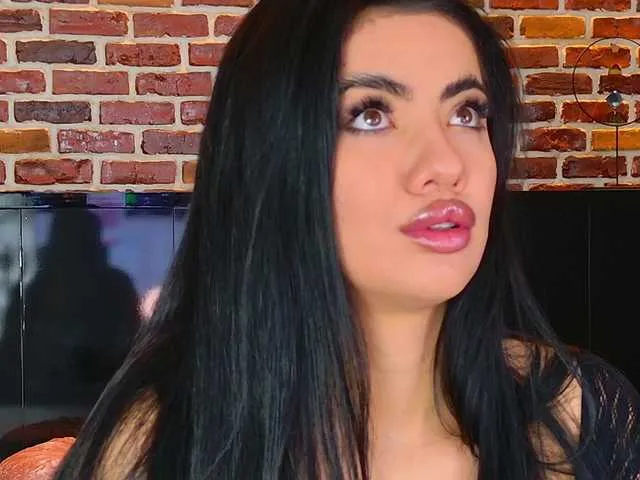 Live sex webcam photo for Tina-Turnerr #290445088