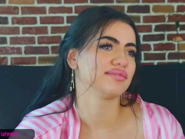 Live sex webcam photo for Tina-Turnerr #290732032