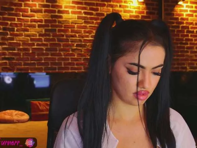 Live sex webcam photo for Tina-Turnerr #290946166