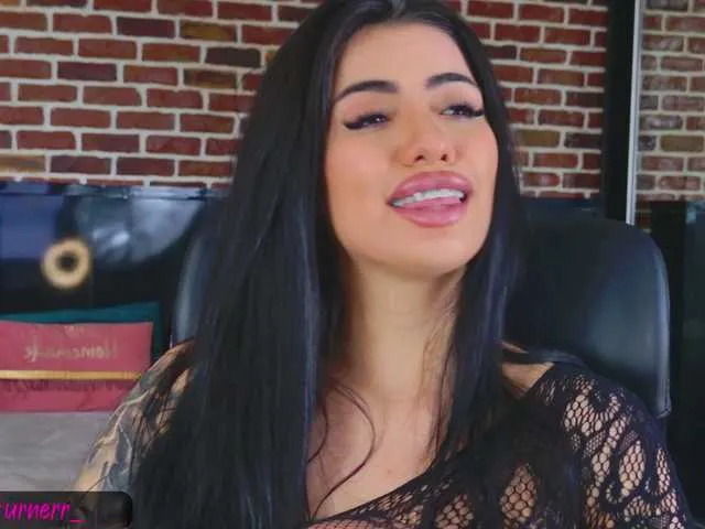 Live sex webcam photo for Tina-Turnerr #290958778