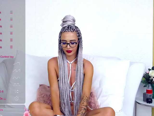 Live sex webcam photo for TinaObrien #278266015