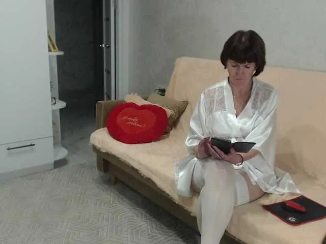 Live sex webcam photo for TinaaHott #291969073