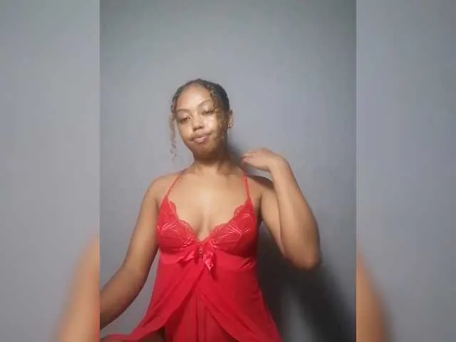 Live sex webcam photo for Tinah2 #290564841