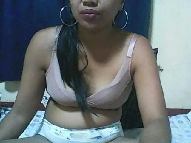 Live sex webcam photo for TinahForyh #272895759