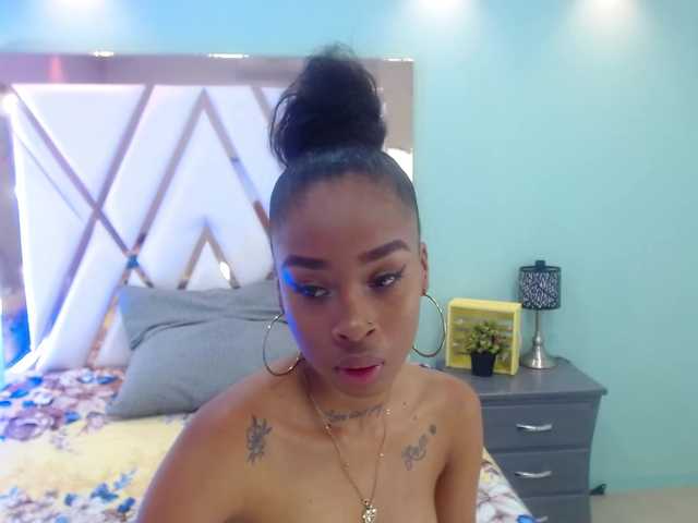 Live sex webcam photo for TinasheJames #274007394