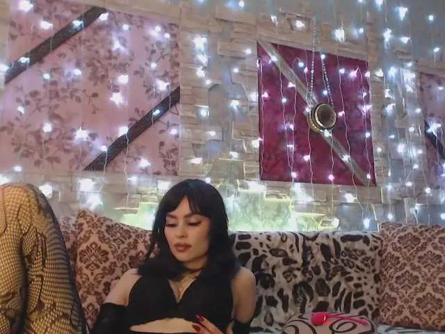 Live sex webcam photo for Tinellia #276633298