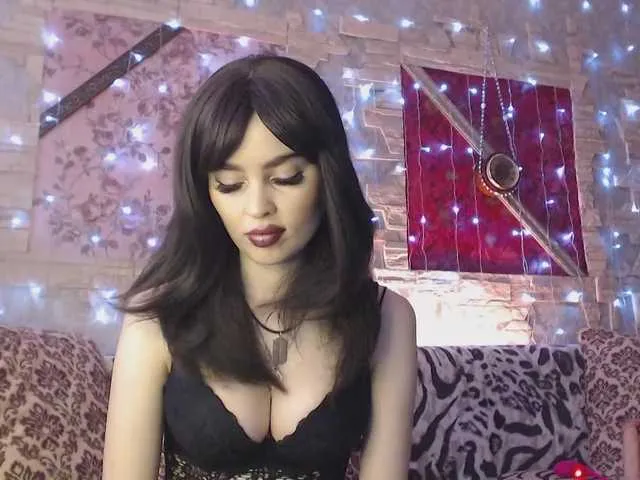 Live sex webcam photo for Tinellia #277996281