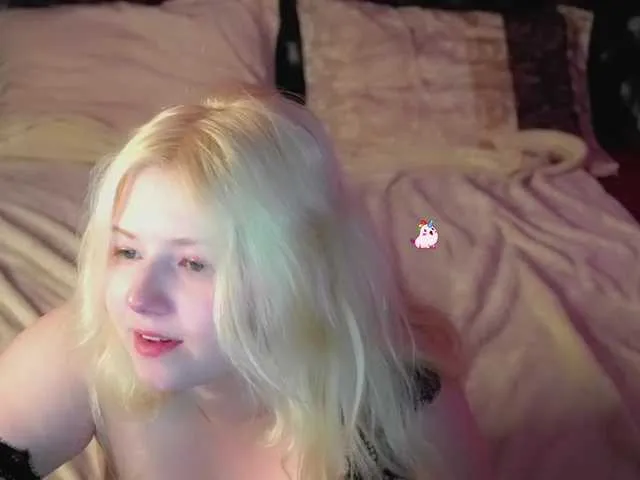 Live sex webcam photo for TinkerBelll #273138016