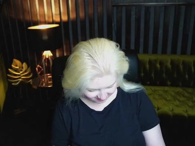 Live sex webcam photo for TinkerBelll #273200127