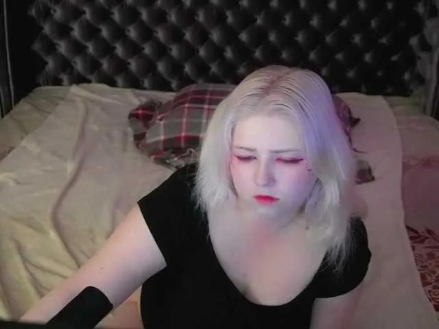 Live sex webcam photo for TinkerBelll #273500340