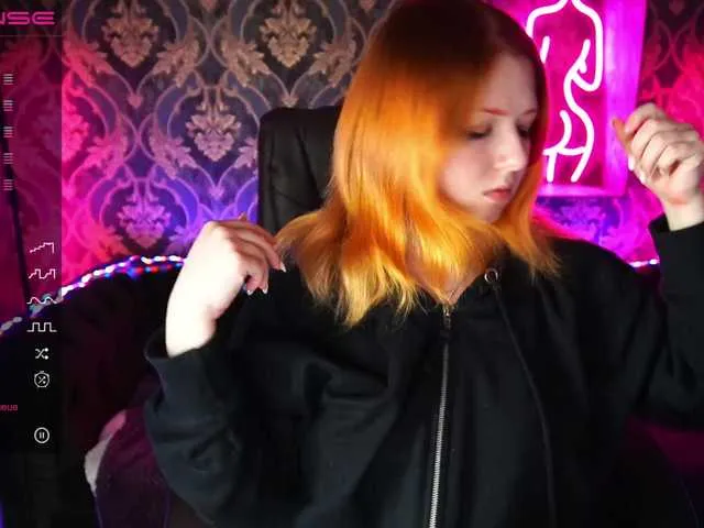 Live sex webcam photo for TinkerBelll #275617383