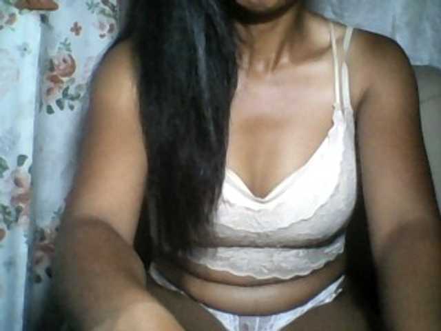 Live sex webcam photo for Tinnahh #277176124