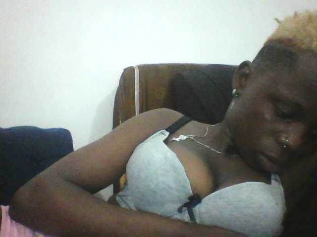 Live sex webcam photo for Tinnysweet #278129373