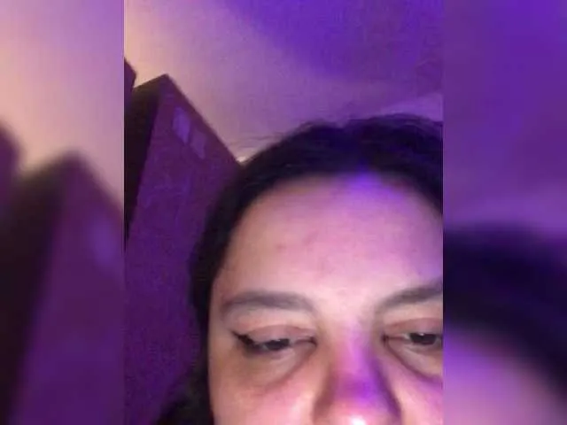 Live sex webcam photo for Tinochka9 #290938885